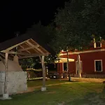 Attic Loft With Park In The Shadow Of The Dolomites 公寓 Mis