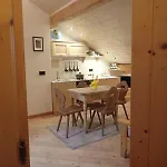 公寓 Attic Loft With Park In The Shadow Of The Dolomites Mis