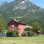 Attic Loft With Park In The Shadow Of The Dolomites 公寓 *