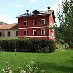 Attic Loft With Park In The Shadow Of The Dolomites